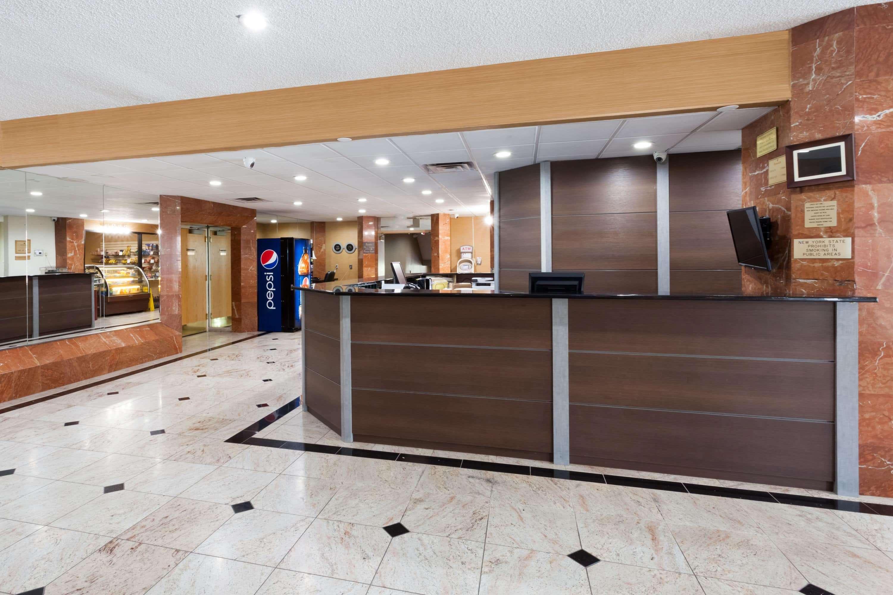 Ramada By Wyndham Newburgh/West Point Hotel Exterior foto