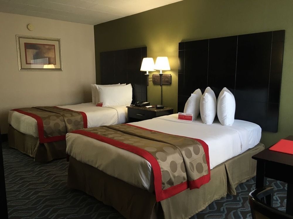 Ramada By Wyndham Newburgh/West Point Hotel Exterior foto